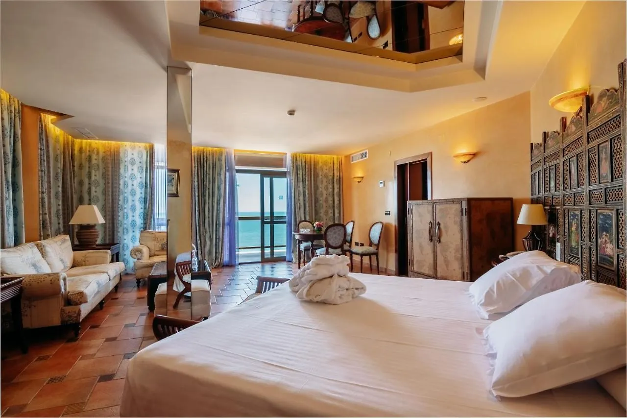 Ms Amaragua Hotell Torremolinos 4*,